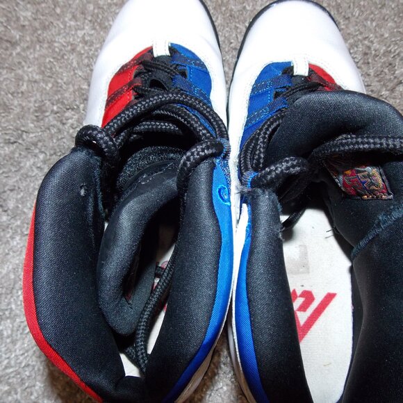 AIR JORDAN X WHITE/UNIVERSITY RED Youth Size 7 - Picture 5 of 11